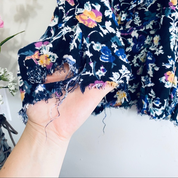 Fire los Angeles Blue Floral Sleeveless Top - Picture 4 of 8